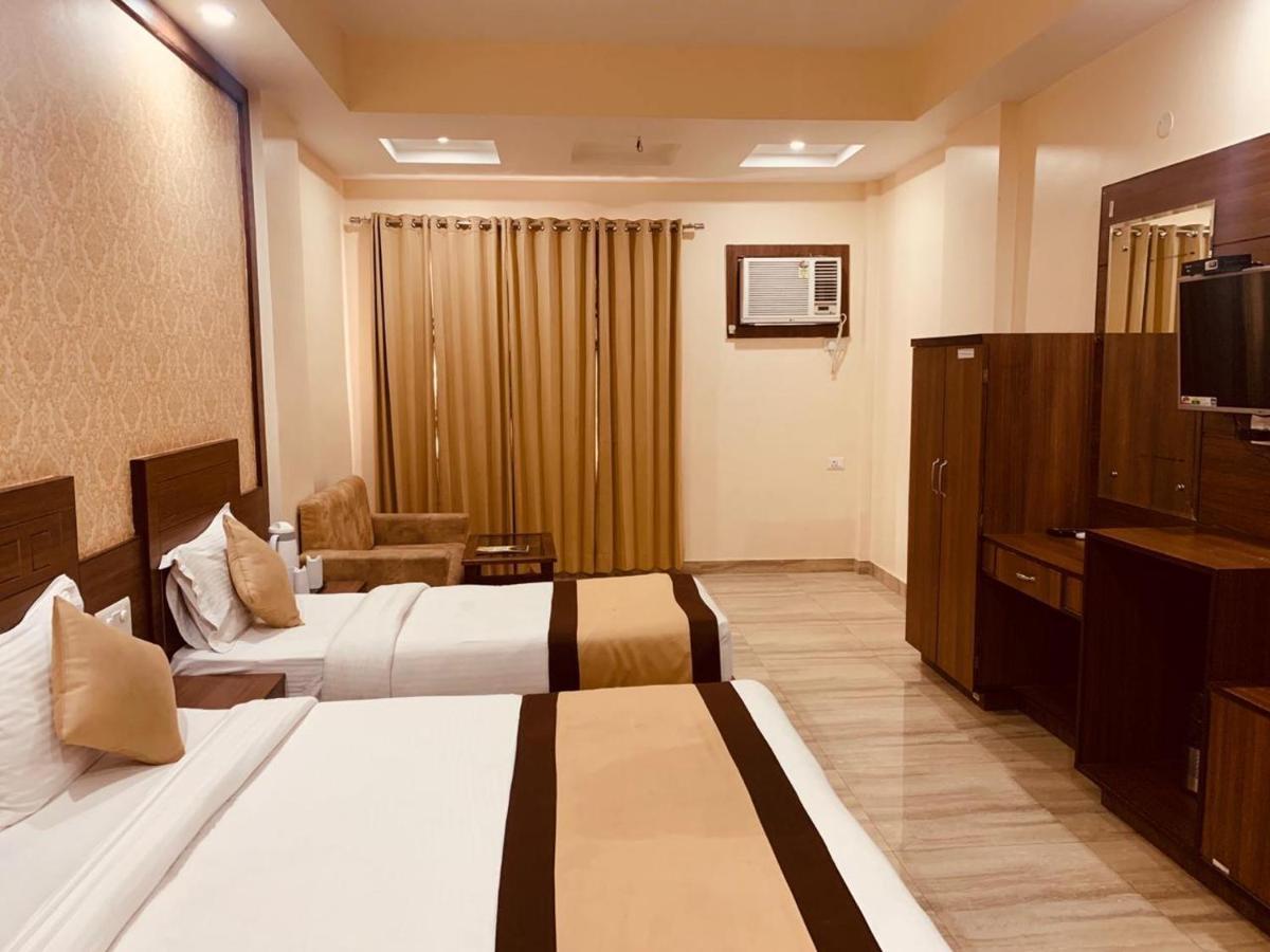 Hotel The Vaishno Devi Hills Катра Екстериор снимка