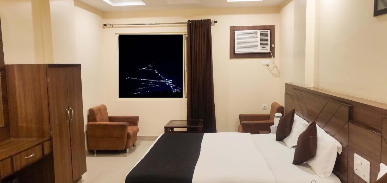 Hotel The Vaishno Devi Hills Катра Екстериор снимка