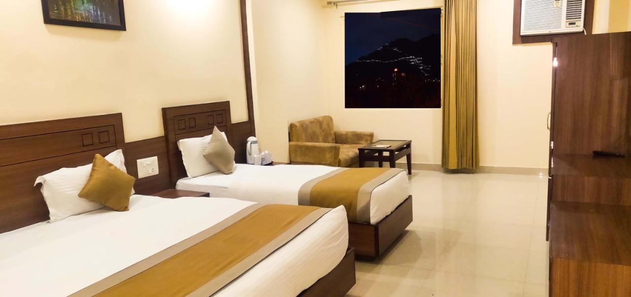 Hotel The Vaishno Devi Hills Катра Екстериор снимка