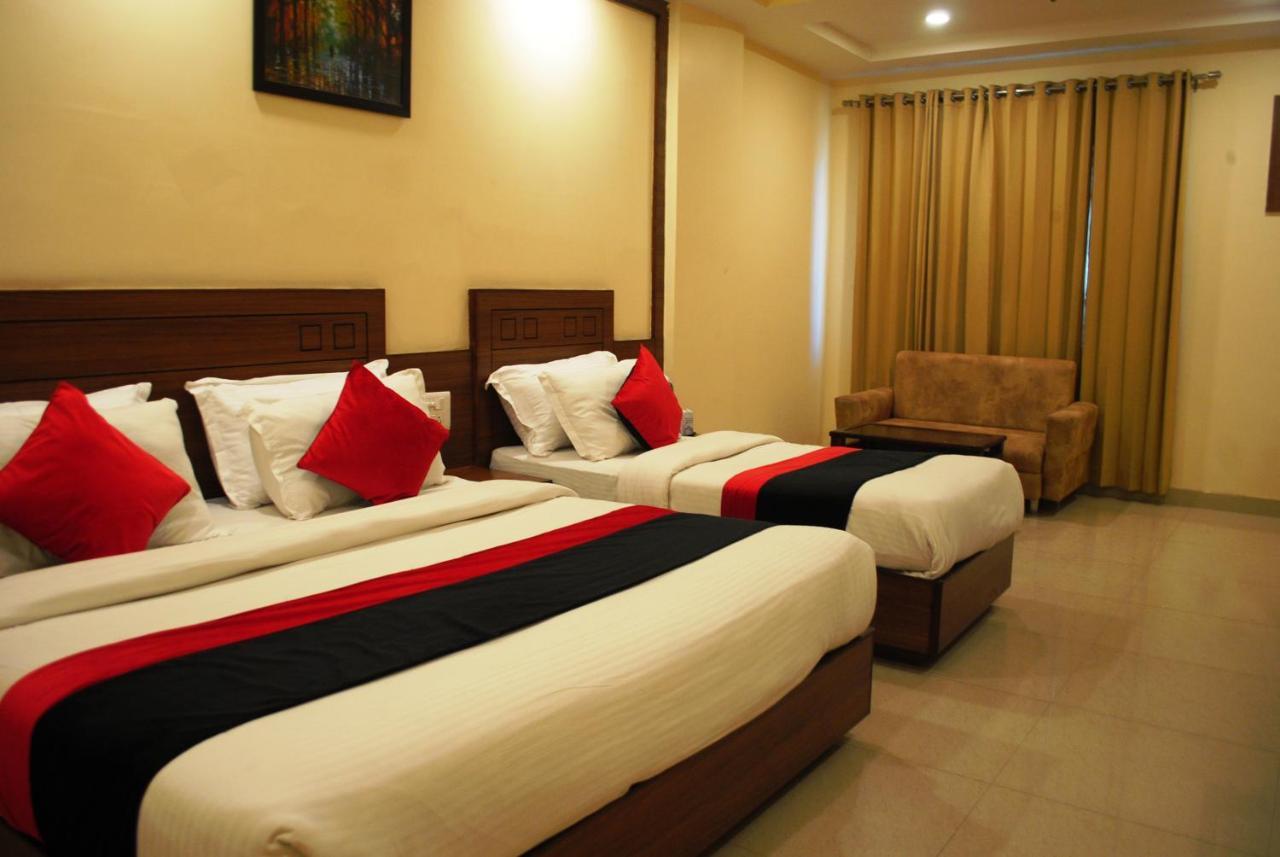 Hotel The Vaishno Devi Hills Катра Екстериор снимка