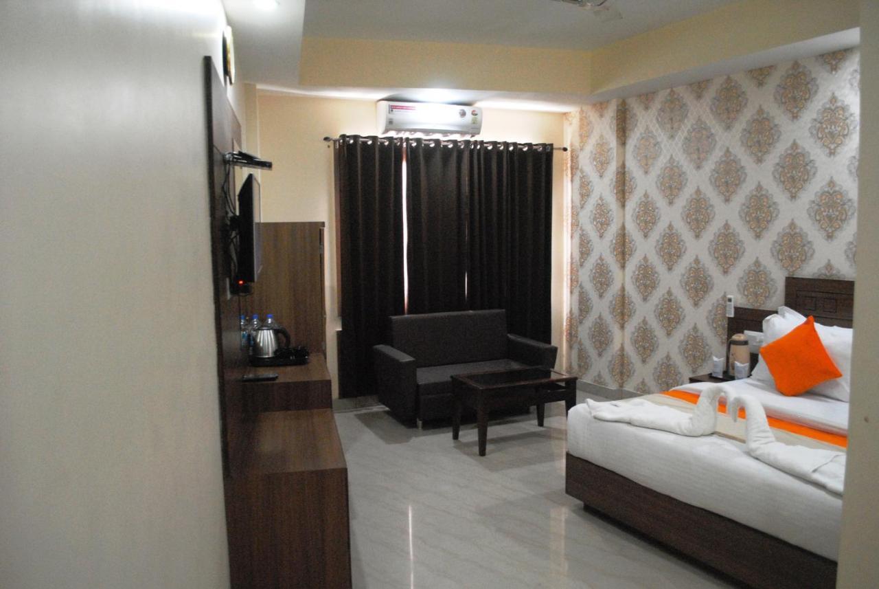 Hotel The Vaishno Devi Hills Катра Екстериор снимка