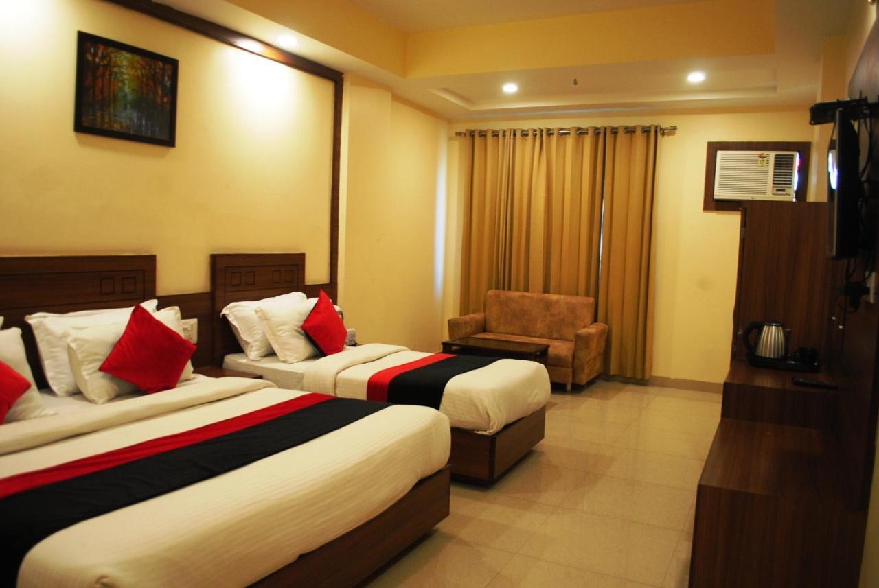 Hotel The Vaishno Devi Hills Катра Екстериор снимка