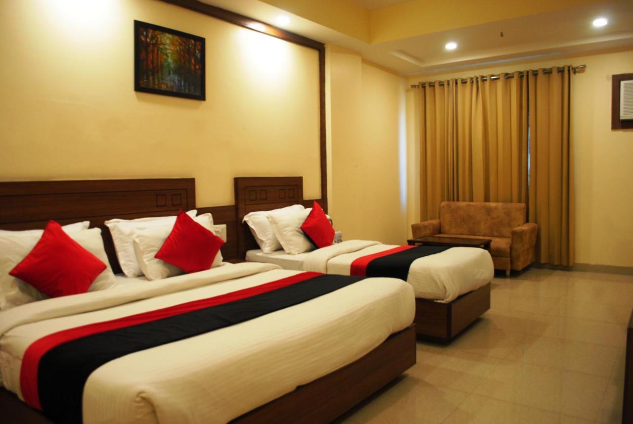 Hotel The Vaishno Devi Hills Катра Екстериор снимка