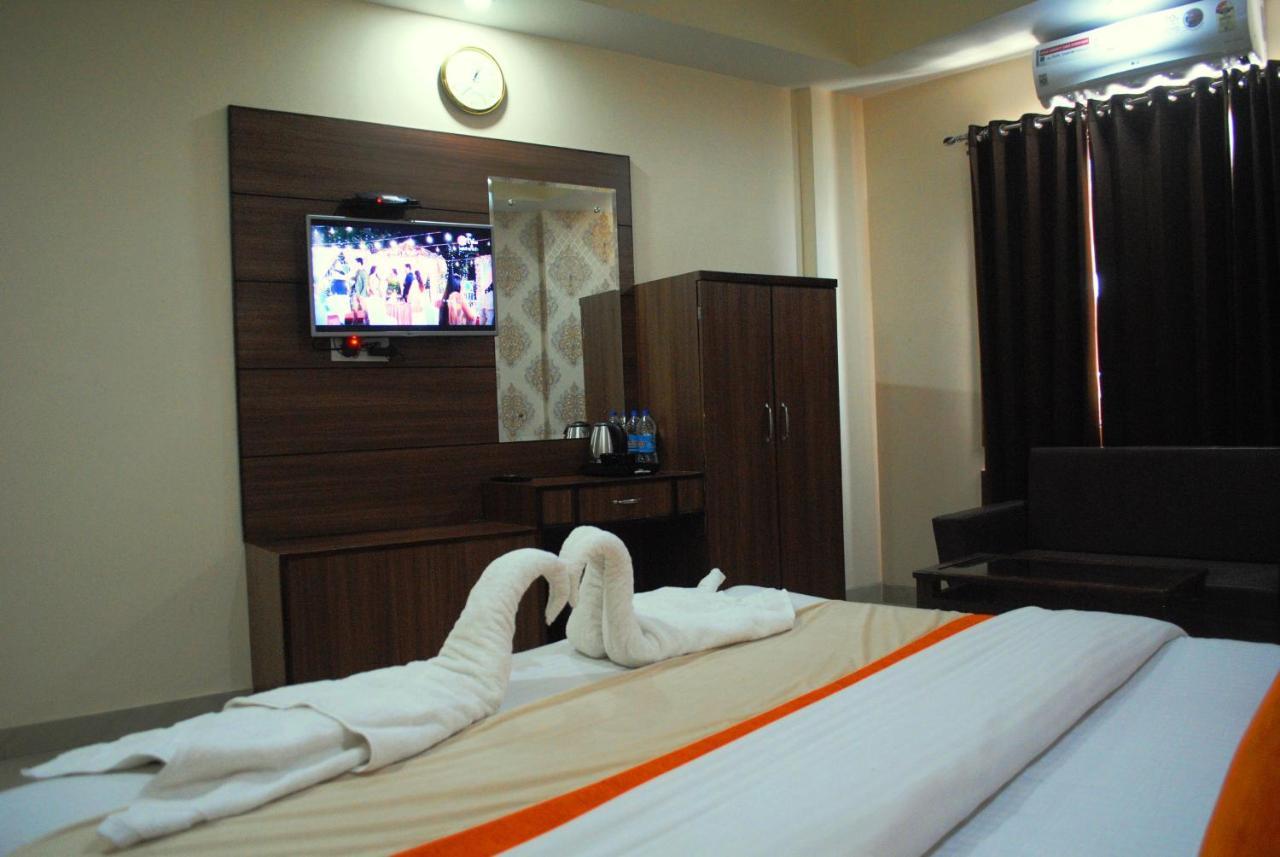 Hotel The Vaishno Devi Hills Катра Екстериор снимка